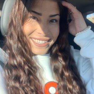 Meet your Posher, Aneissa